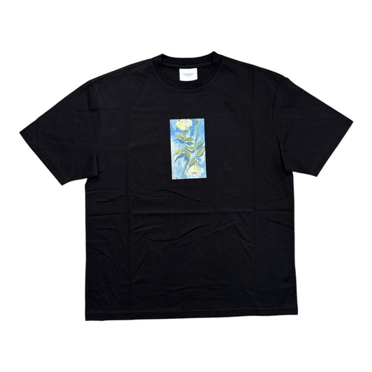 Grand White Roses Tee- Black